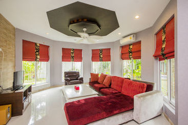 Tamnak Beach House