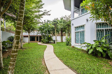 Tamnak Beach House