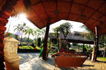 هتل Finderland Resort
