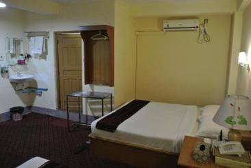 هتل Grand Empire