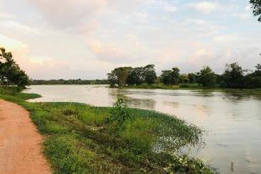 هتل Cabanas By Cloudz Sigiriya