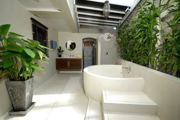 Beachside Villa Tawan