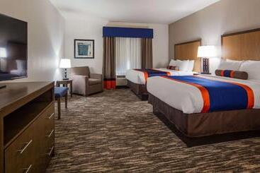 هتل Best Western Plus Ardmore Inn & Suites