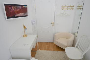 هتل Golden Garden