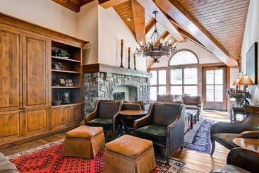 202 Highlands Slopeside