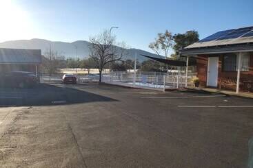 فندق Roydons Motor Inn