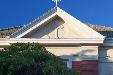هتل Burns Lodge At Holy Cross Centre