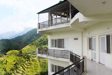هتل Oyo Rooms Kempty Falls Mussoorie