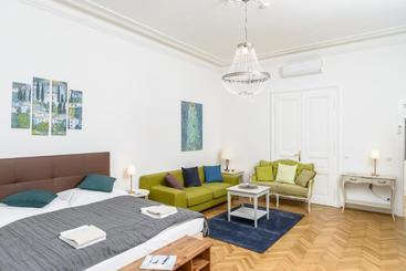 Senator Suite Stephansplatz By Welcome2vienna