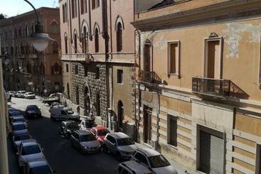 هتل Cagliari Novecento