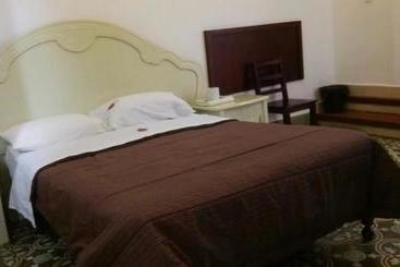 هتل Suites Ripoll Alameda
