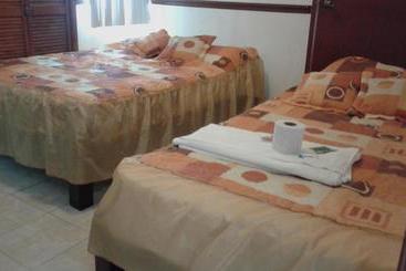 هتل Suites Ripoll Alameda
