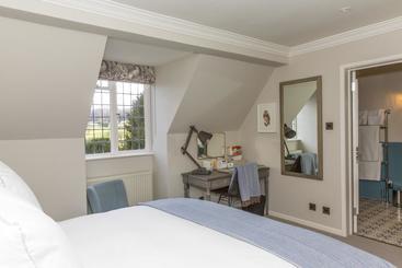 هتل The Painswick