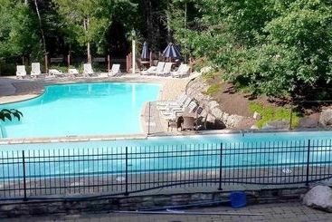 هتل Tremblant Les Eaux By Les Suites