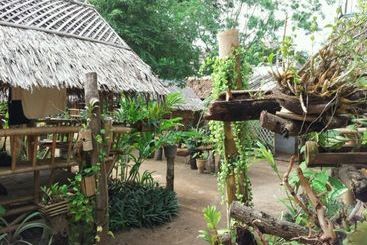 Jackie Bamboo House - Hostel