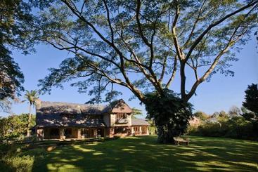 민박 Eagle Wind Manor