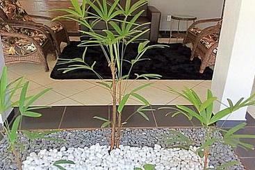 هتل Biss Inn