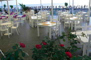 هتل Ermiri Palace