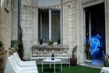 هاستل Ho36 Avignon