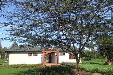 هتل Acacia Farm Lodge