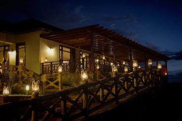 هتل Acacia Farm Lodge