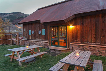 هتل The Angler Inn