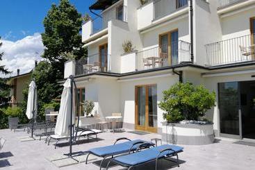 Réva Residences And Pool