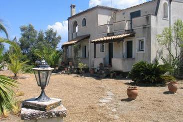 هتل Corfu 9 Musses