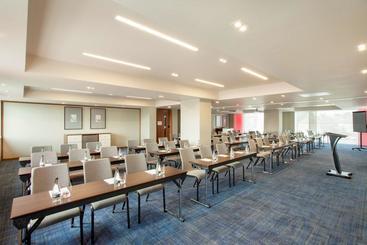 هتل Hyatt Place West London Hayes