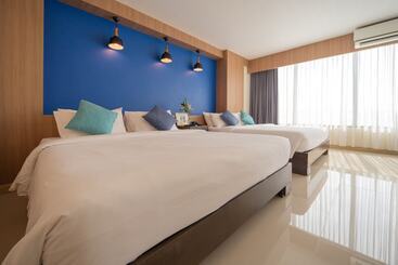 هتل The Sixteenth Naiyang Beach