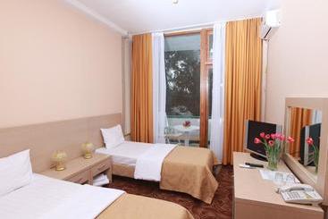 هتل Znanie Health Resort