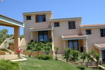 公寓式酒店  Residence Il Borgo Di Porto Corallo