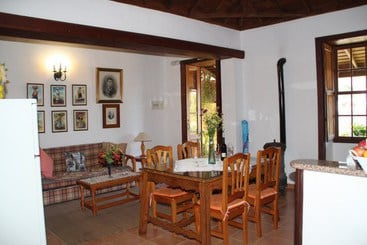 Casas Rurales Los Marantes
