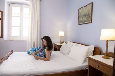 ホテル Achilleas Pension