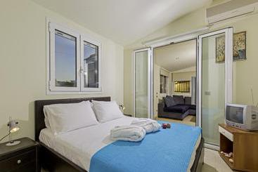 Villa Euphoria