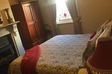 Carlyle House B&b