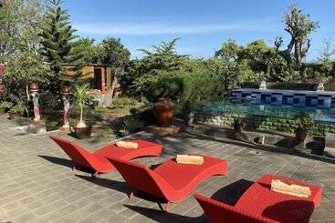 مسافرخانه Villa Anjing 2