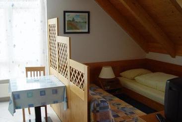 هتل Gasthof Zur Sonne