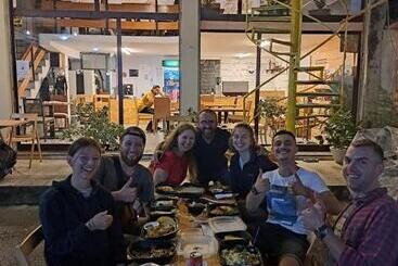 Traveler Hostel