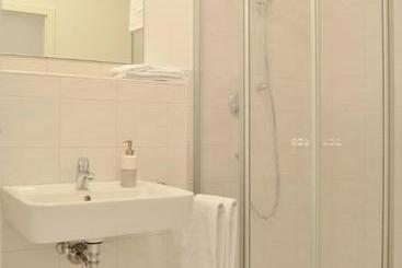 هتل Haus Alte Teestube
