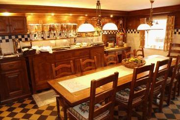 هتل Villa Bomberg