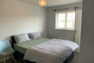 تختخواب و صبحانه Comfortable Stay
