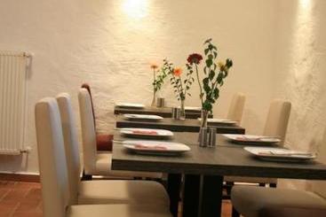 هتل Apartmenthaus Unterwegs