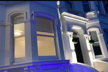 هتل Sobo Guest House