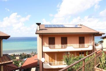 هتل B&b Ondazzurra