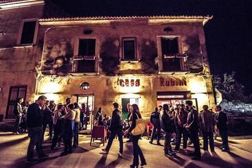 هتل Casa Rubini