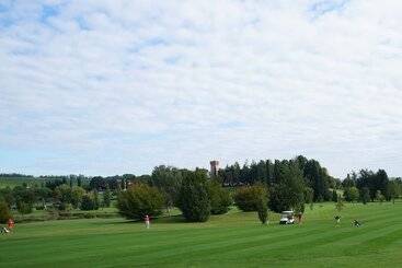 هتل Castello Di Spessa Residenze D Epoca