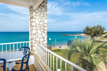 فندق Club Residence La Castellana Mare