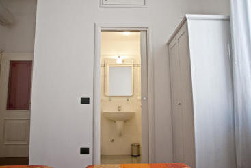 هتل B&b La Villetta