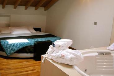 هتل Parizzi Suites & Restaurant